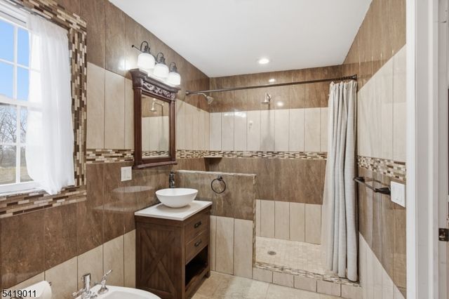 130 Valley View Dr, Rockaway Twp., NJ 07866