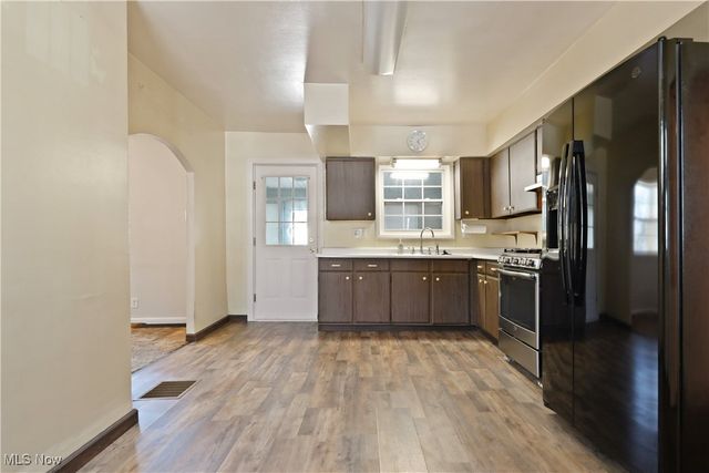 639 N Way Street, Barberton, OH 44203