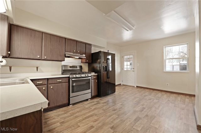 639 N Way Street, Barberton, OH 44203