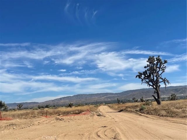 55 W Avenue J-10, Del Sur, CA 93536