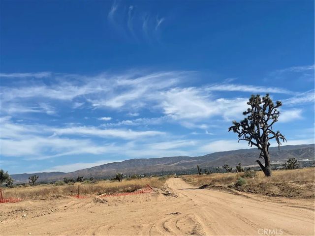 55 W Avenue J-10, Del Sur, CA 93536