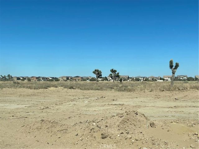 55 W Avenue J-10, Del Sur, CA 93536