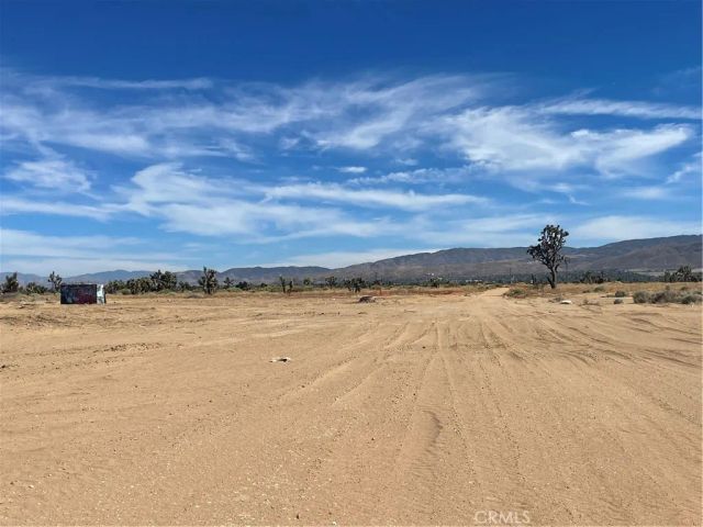 55 W Avenue J-10, Del Sur, CA 93536