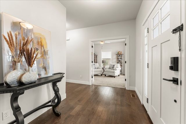 1616 Kassen Avenue, Mahomet, IL 61853