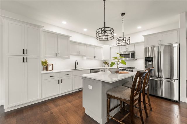 1616 Kassen Avenue, Mahomet, IL 61853