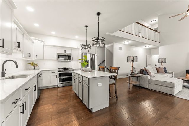 1616 Kassen Avenue, Mahomet, IL 61853