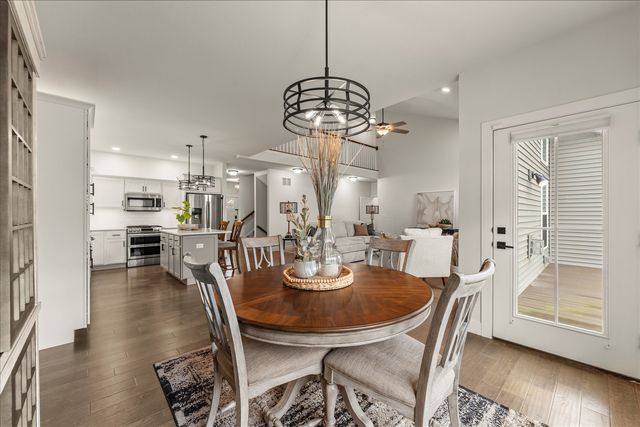 1616 Kassen Avenue, Mahomet, IL 61853