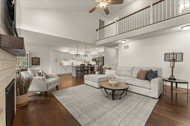 1616 Kassen Avenue, Mahomet, IL 61853