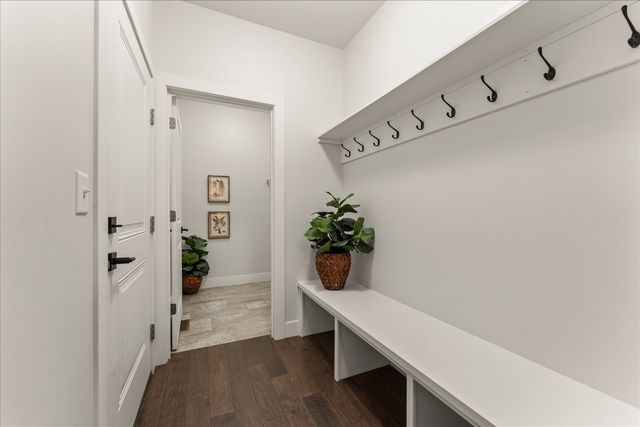 1616 Kassen Avenue, Mahomet, IL 61853