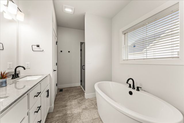 1616 Kassen Avenue, Mahomet, IL 61853