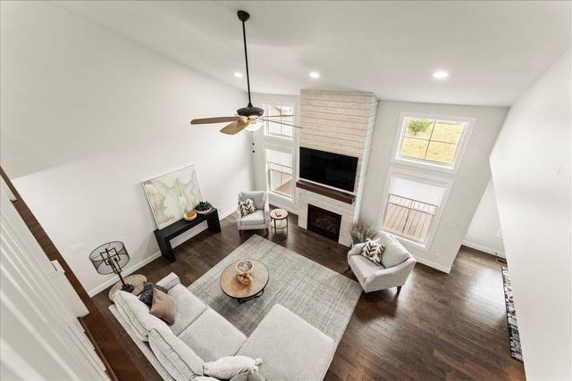 1616 Kassen Avenue, Mahomet, IL 61853