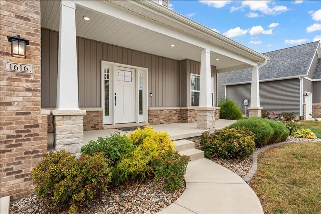 1616 Kassen Avenue, Mahomet, IL 61853