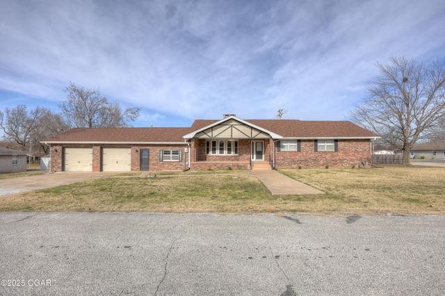 720 Sheridan Street, Carl Junction, MO 64834