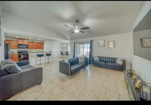 1925 SW 14th Street, Cape Coral, FL 33991