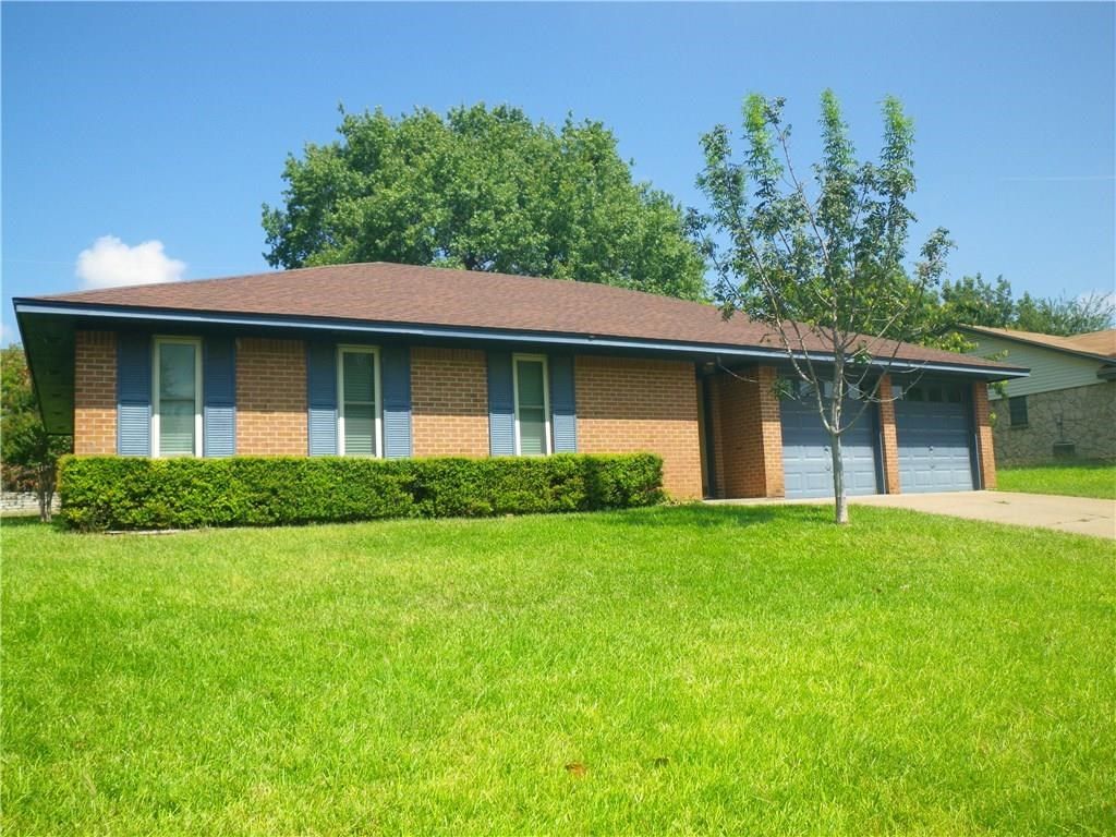 1216 Julie Street, Weatherford, TX 76086