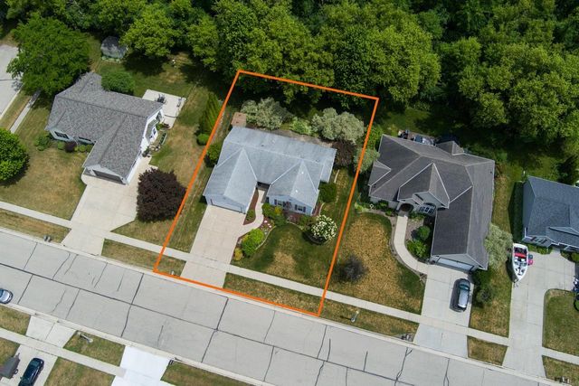 113 Mark Drive, Johnson Creek, WI 53038