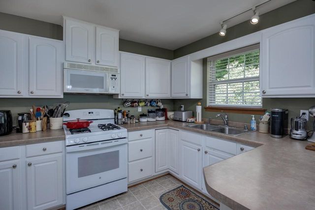 113 Mark Drive, Johnson Creek, WI 53038