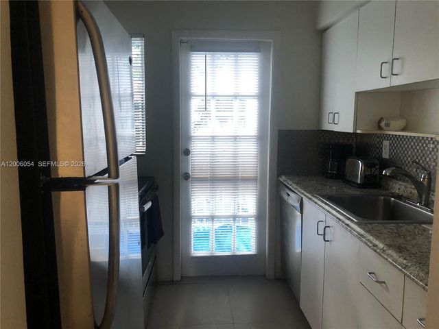 911 Meridian Ave 105, Miami Beach, FL 33139