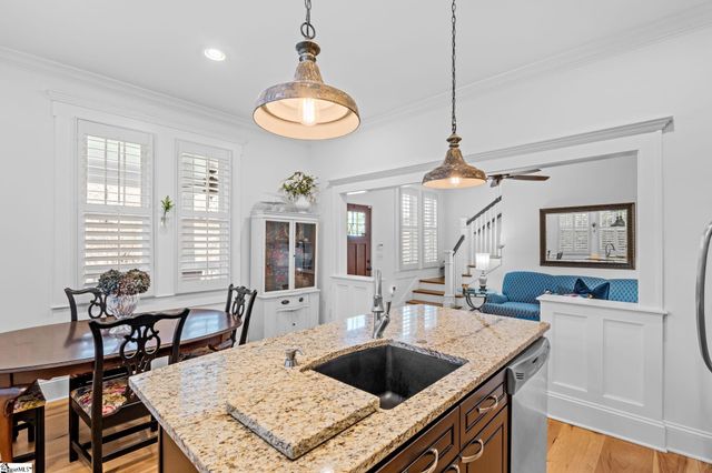 317 W Stone Avenue, Greenville, SC 29609