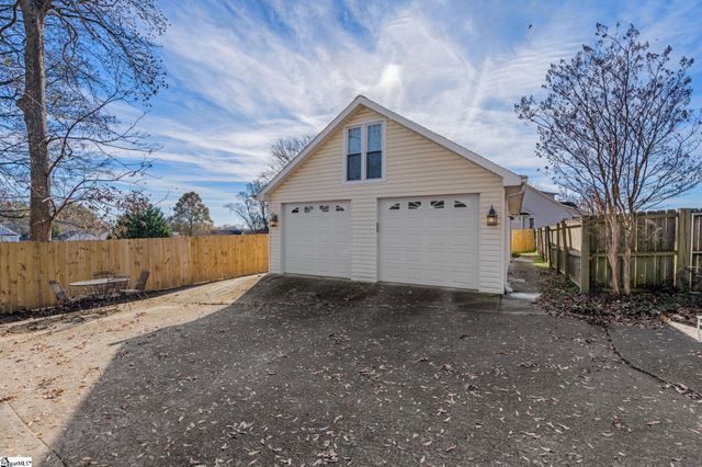 317 W Stone Avenue, Greenville, SC 29609