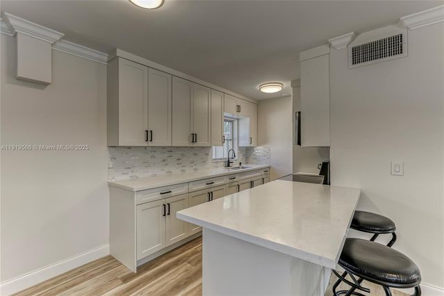 5840 NE 22nd Way 725, Fort Lauderdale, FL 33308