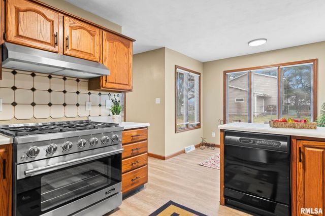 14 Wind Cave Drive, Springfield, IL 62712