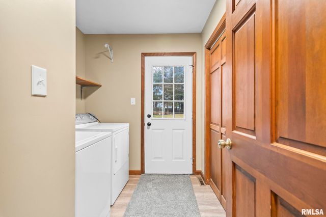 14 Wind Cave Drive, Springfield, IL 62712