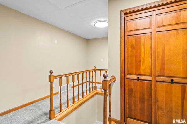 14 Wind Cave Drive, Springfield, IL 62712