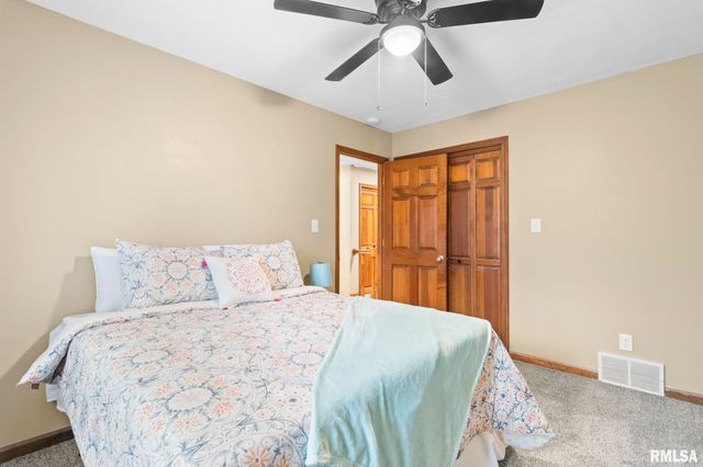 14 Wind Cave Drive, Springfield, IL 62712