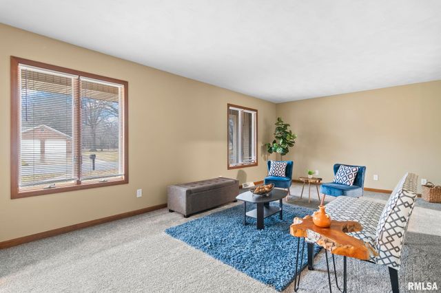 14 Wind Cave Drive, Springfield, IL 62712