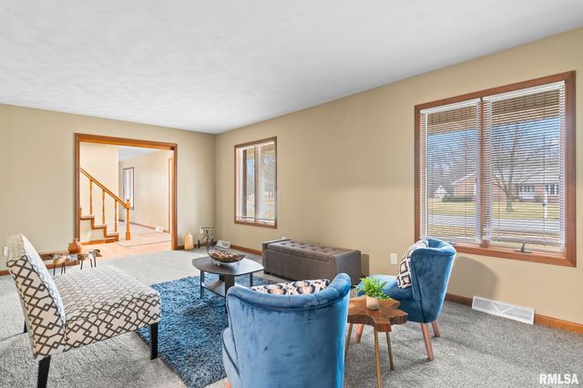 14 Wind Cave Drive, Springfield, IL 62712