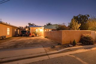 506 Barela, Santa Fe, NM 87505