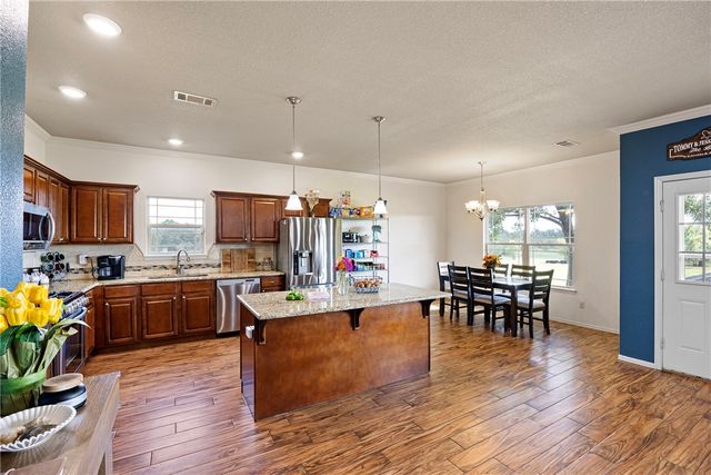 1015 E Church Street, Altus, AR 72821