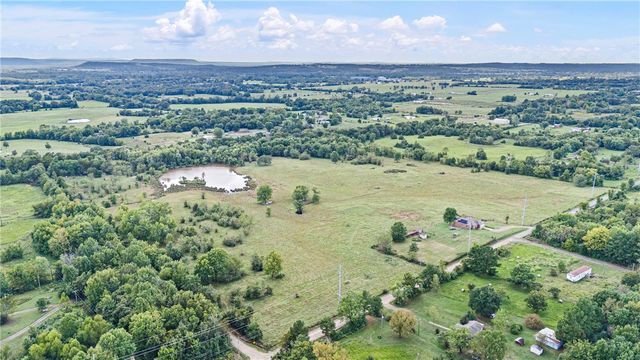 1015 E Church Street, Altus, AR 72821