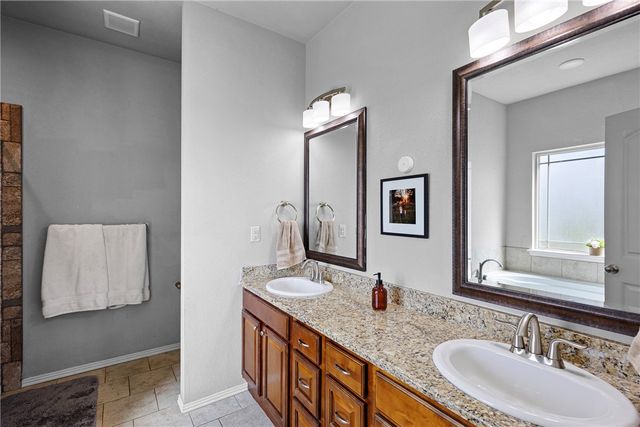 1015 E Church Street, Altus, AR 72821