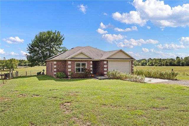 1015 E Church Street, Altus, AR 72821