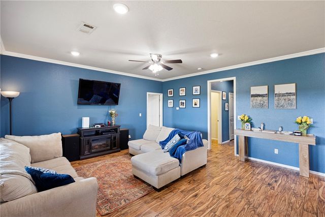 1015 E Church Street, Altus, AR 72821