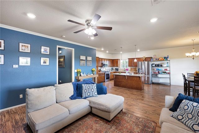 1015 E Church Street, Altus, AR 72821