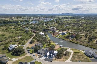 218 Sleepy Oaks DR, Kingsland, TX 78639