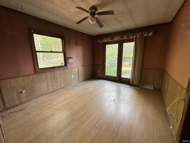50992 County Road 15, Elkhart, IN 46514