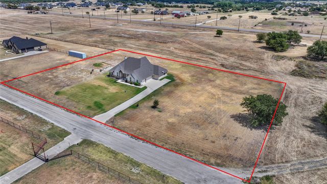 2011 Perkins Lane, Weatherford, TX 76088