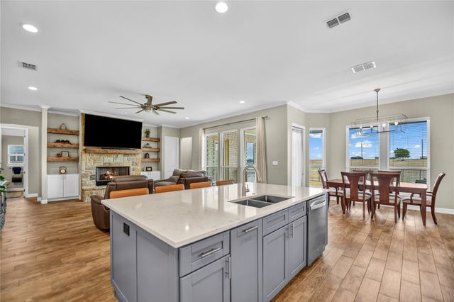 2011 Perkins Lane, Weatherford, TX 76088