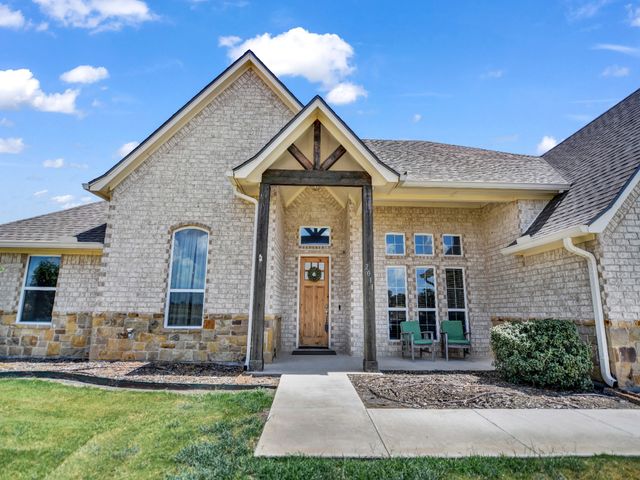 2011 Perkins Lane, Weatherford, TX 76088