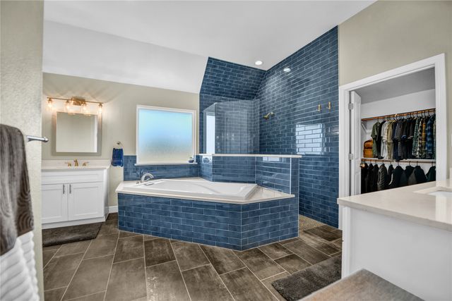 2011 Perkins Lane, Weatherford, TX 76088