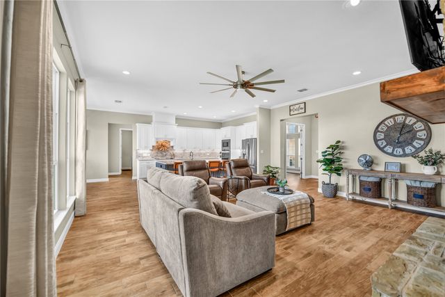 2011 Perkins Lane, Weatherford, TX 76088