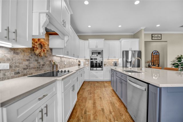 2011 Perkins Lane, Weatherford, TX 76088