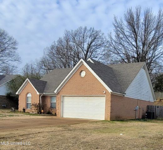 6108 Hallum Drive, Walls, MS 38680