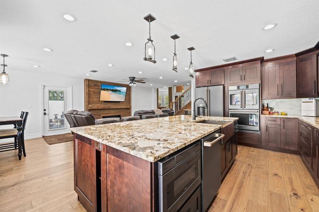 6421 NW 57th Way, Parkland, FL 33067