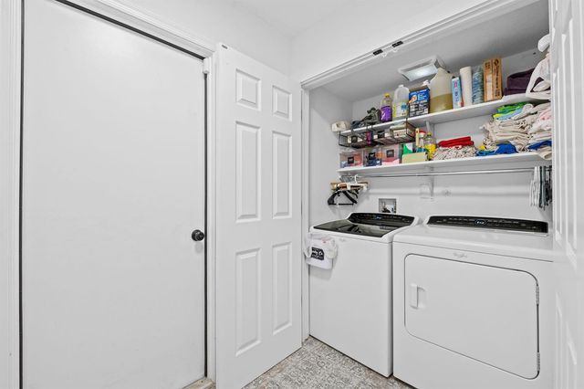 6421 NW 57th Way, Parkland, FL 33067