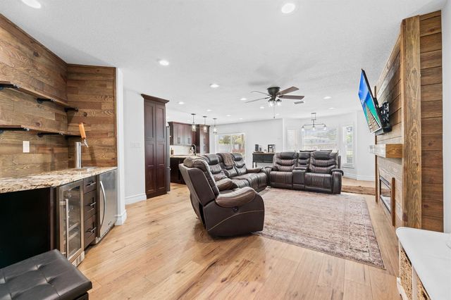6421 NW 57th Way, Parkland, FL 33067